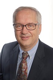 OMR Dr. Gerhart Bachmann
Präsident